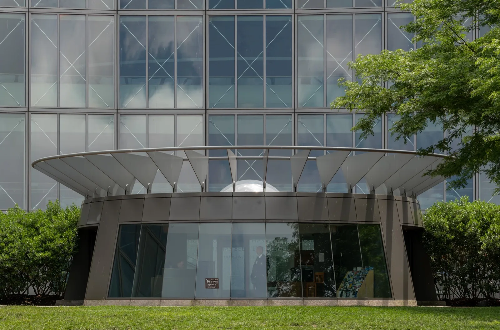 Fachada de vidrio del tribunal federal John Joseph Moakley en Boston